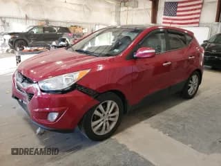 ✅ 2013 Hyundai Tucson Limited • VIN: KM8JU3ACXDU765262 • Лот: 90552035. Опубликован ранее на Copart с пробегом 84 838 миль. Бесплатный доступ к архиву аукционных продаж из США и подробный отчёт об истории автомобиля на DreamBid. Изображение 1.