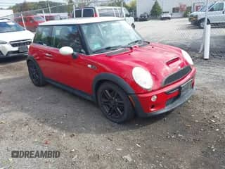 2006 MINI Hardtop S с VIN WMWRE33506TN28871, выставлен на аукционе IAAI как лот 43414202 с пробегом 125 842 миль миль и . История ставок и продаж доступна на DreamBid. Изображение 1.