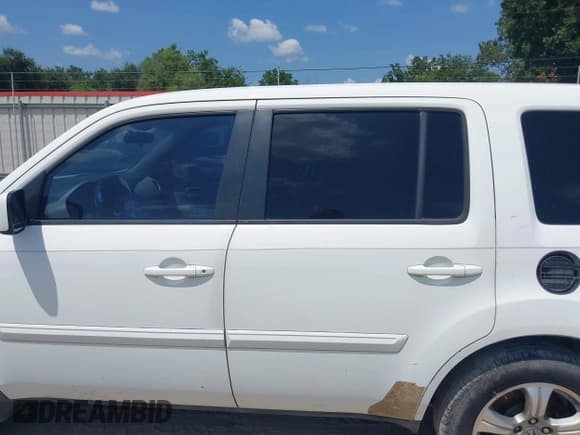 ✅ 2012 Honda Pilot EX • VIN: 5FNYF3H41CB024582 • Lot: 43018532. Listed on IAAI with 263,864 mi. Free auction sales archive from the USA and detailed vehicle history report at DreamBid. Image 15.