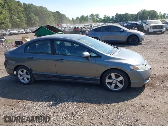 ✅ 2009 Honda Civic LX-S • VIN: 19XFA16699E010460 • Lot: 43215741. Wystawiony na IAAI z przebiegiem 221 165 mil. Bezpłatny archiwum sprzedaży aukcyjnych z USA i szczegółowy raport historii pojazdu na DreamBid. Zdjęcie 13.