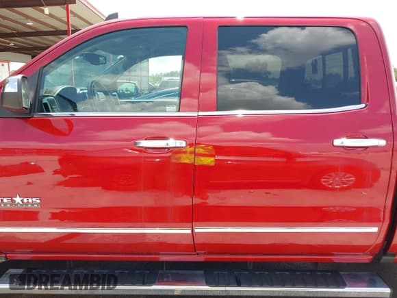 ✅ 2018 Chevrolet Silverado 1500 LTZ • VIN: 3GCUKSEC3JG152877 • Lot: 43058984. Wystawiony na IAAI z przebiegiem 27 067 mil. Bezpłatny archiwum sprzedaży aukcyjnych z USA i szczegółowy raport historii pojazdu na DreamBid. Zdjęcie 15.