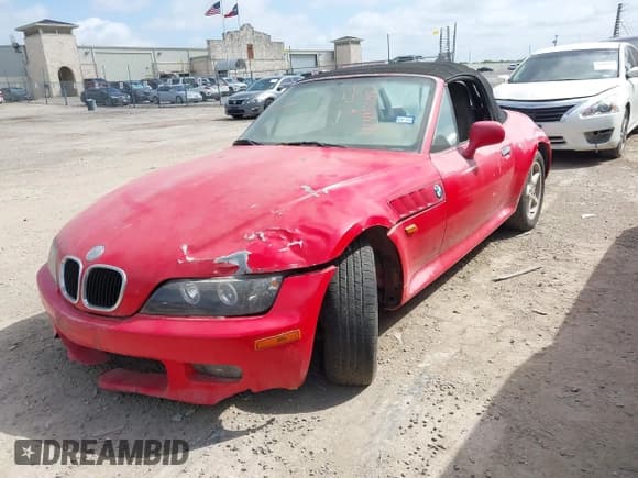 ✅ 1998 BMW 3 Series Z3 2.8 • VIN: 4USCJ3337WLB63900 • Lot: 42485098. Listed on IAAI with Not provided. Free auction sales archive from the USA and detailed vehicle history report at DreamBid. Image 2.