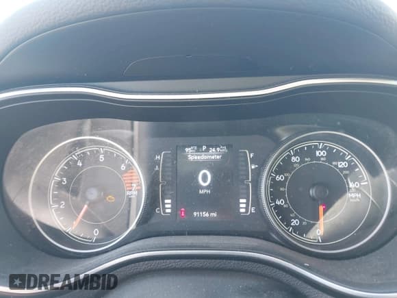 ✅ 2019 Jeep Cherokee Latitude • VIN: 1C4PJLCB6KD153097 • Lot: 43370824. Wystawiony na IAAI z przebiegiem 91 156 mil. Bezpłatny archiwum sprzedaży aukcyjnych z USA i szczegółowy raport historii pojazdu na DreamBid. Zdjęcie 15.