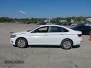 ✅ 2020 Volkswagen Jetta S • VIN: 3VWN57BU8LM044407 • Lot: 43205185. Wystawiony na IAAI z przebiegiem 43 957 mil. Bezpłatny archiwum sprzedaży aukcyjnych z USA i szczegółowy raport historii pojazdu na DreamBid. Zdjęcie 14.