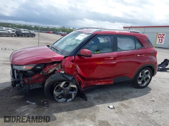 ✅ 2024 Hyundai Venue SEL • VIN: KMHRC8A37RU279776 • Lot: 41609292. Listed on IAAI with 2,801 mi. Free auction sales archive from the USA and detailed vehicle history report at DreamBid. Image 15.
