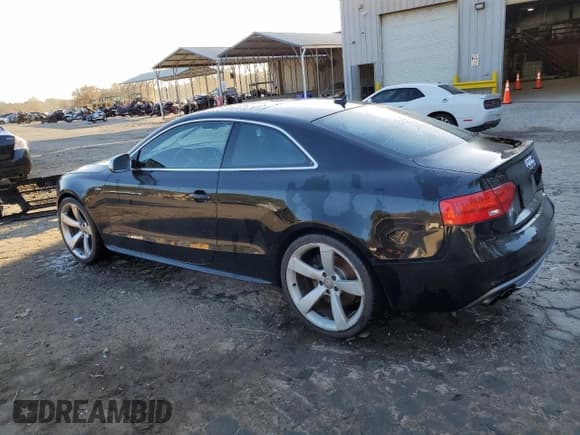 ✅ 2014 Audi S5 Premium Plus • VIN: WAUCGAFR2EA028613 • Lot: 90898005. Wystawiony na Copart z przebiegiem 158 743 mil. Bezpłatny archiwum sprzedaży aukcyjnych z USA i szczegółowy raport historii pojazdu na DreamBid. Zdjęcie 2.