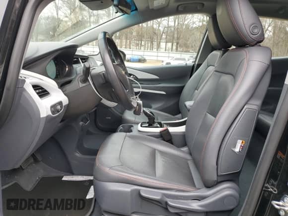 2019 Chevrolet Bolt EV Premier z VIN 1G1FZ6S03K4116720, wystawiony jako Copart lot #38504344 z przebiegiem 29 390 mil mil oraz . Historia ofert i sprzedaży dostępna na DreamBid. Obrazek 7.