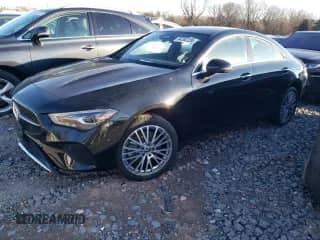 2025 Mercedes-Benz CLA 250 с VIN W1K5J4GBXSN527671, выставлен на аукционе Copart как лот 84262234 с пробегом 854 миль миль и Чистый • Clean title. История ставок и продаж доступна на DreamBid. Изображение 1.