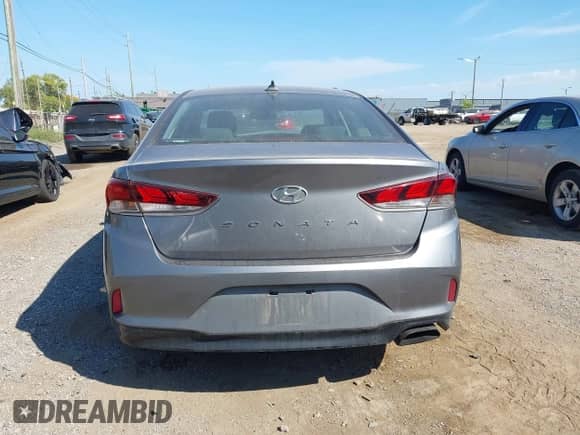 2018 Hyundai Sonata Limited с VIN 5NPE34AF0JH628457, выставлен на аукционе IAAI как лот 43210203 с пробегом 95 968 миль миль и . История ставок и продаж доступна на DreamBid. Изображение 16.