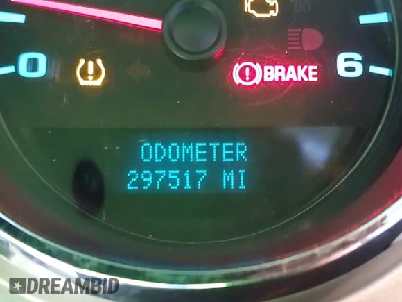 ✅ 2013 Chevrolet Silverado 2500HD Work Truck • VIN: 1GC0CVCG4DF146496 • Lot: 42040683. Wystawiony na IAAI z przebiegiem 297 517 mil. Bezpłatny archiwum sprzedaży aukcyjnych z USA i szczegółowy raport historii pojazdu na DreamBid. Zdjęcie 15.