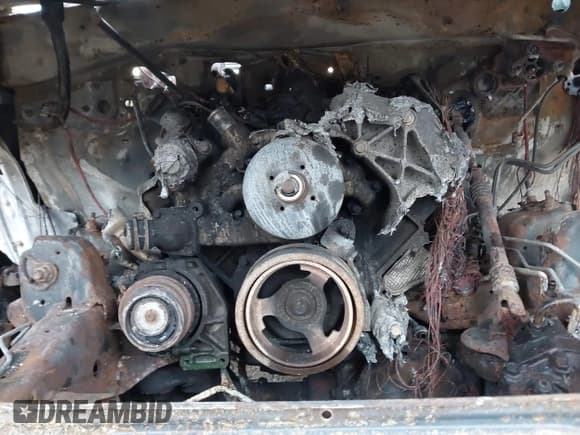 ✅ 2015 Chevrolet Silverado 2500HD LT • VIN: 1GC1KVEG0FF190275 • Lot: 41935367. Wystawiony na IAAI z przebiegiem Nie podano. Bezpłatny archiwum sprzedaży aukcyjnych z USA i szczegółowy raport historii pojazdu na DreamBid. Zdjęcie 10.