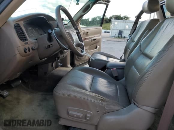 ✅ 2000 Toyota Tundra Limited • VIN: 5TBBT4814YS117201 • Lot: 70408345. Listed on Copart with 120,131 mi. Free auction sales archive from the USA and detailed vehicle history report at DreamBid. Image 7.