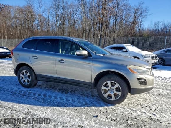 ✅ 2012 Volvo XC60 PZEV • VIN: YV4940DZ8C2293270 • Lot: 93994365. Listed on Copart with 143,973 mi. Free auction sales archive from the USA and detailed vehicle history report at DreamBid. Image 4.