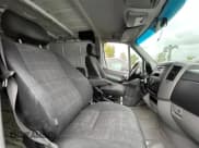 ✅ 2016 Mercedes-Benz Sprinter Cargo • VIN: WD3PE7DD5GP320786 • Лот: 54570615. Опубликован ранее на Copart с пробегом 228 021 миль. Бесплатный доступ к архиву аукционных продаж из США и подробный отчёт об истории автомобиля на DreamBid. Изображение 5.