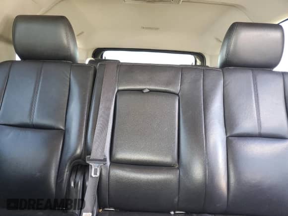 2013 Chevrolet Suburban LT с VIN 1GNSKJE7XDR130505, выставлен на аукционе Copart как лот 71925415 с пробегом 293 158 миль миль и Списание • Salvage title. История ставок и продаж доступна на DreamBid. Изображение 10.