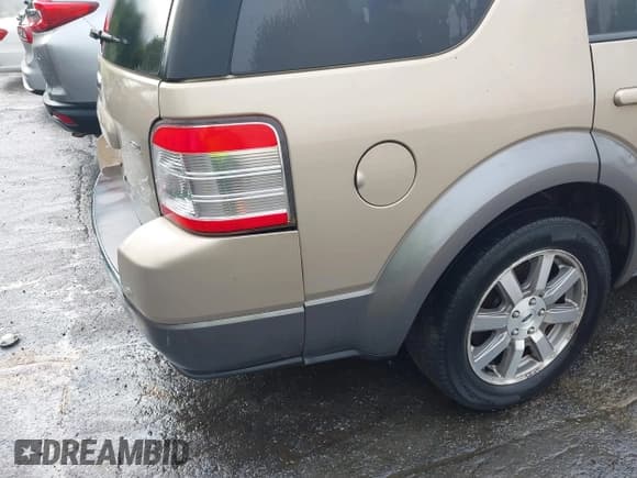 ✅ 2008 Ford Taurus X SEL • VIN: 1FMDK02W98GA29752 • Lot: 42485318. Listed on IAAI with 234,259 mi. Free auction sales archive from the USA and detailed vehicle history report at DreamBid. Image 6.