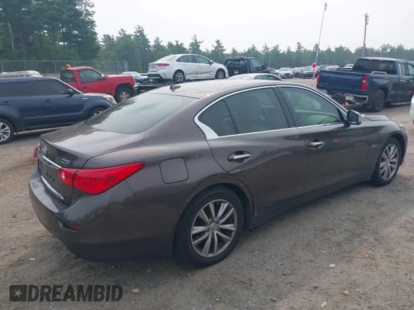 ✅ 2017 Infiniti Q50 Premium • VIN: JN1EV7AR6HM833788 • Lot: 42887882. Listed on IAAI with 95,424 mi. Free auction sales archive from the USA and detailed vehicle history report at DreamBid. Image 4.