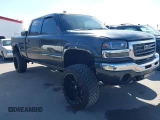 ✅ 2005 GMC Sierra 2500HD SLT • VIN: 1GTHK23U15F826528 • Lot: 41579629. Listed on IAAI with 217,714 mi. Free auction sales archive from the USA and detailed vehicle history report at DreamBid. Image 1.