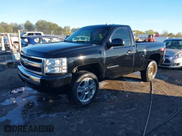 ✅ 2009 Chevrolet Silverado 1500 • VIN: 1GCEK24089Z112740 • Lot: 40865985. Wystawiony na IAAI z przebiegiem 209 446 mil. Bezpłatny archiwum sprzedaży aukcyjnych z USA i szczegółowy raport historii pojazdu na DreamBid. Zdjęcie 2.
