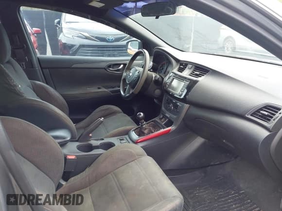 ✅ 2018 Nissan Sentra SR Turbo • VIN: 3N1CB7AP6JY251532 • Lot: 43326798. Wystawiony na IAAI z przebiegiem 84 544 mil. Bezpłatny archiwum sprzedaży aukcyjnych z USA i szczegółowy raport historii pojazdu na DreamBid. Zdjęcie 5.