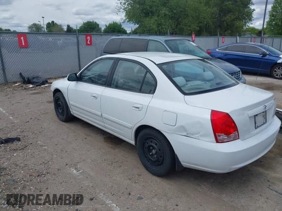 ✅ 2005 Hyundai Elantra GLS • VIN: KMHDN46D55U153781 • Lot: 42300649. Wystawiony na IAAI z przebiegiem 186 463 mil. Bezpłatny archiwum sprzedaży aukcyjnych z USA i szczegółowy raport historii pojazdu na DreamBid. Zdjęcie 3.