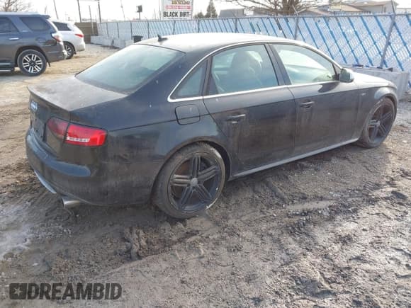 ✅ 2010 Audi S4 Prestige • VIN: WAUKGAFL6AA096026 • Lot: 41715065. Listed on IAAI with 85,381 mi. Free auction sales archive from the USA and detailed vehicle history report at DreamBid. Image 4.