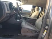 ✅ 2017 Chevrolet Colorado 2WD LT • VIN: 1GCHSCEA9H1246812 • Lot: 67727885. Wystawiony na Copart z przebiegiem 54 663 mil. Bezpłatny archiwum sprzedaży aukcyjnych z USA i szczegółowy raport historii pojazdu na DreamBid. Zdjęcie 7.