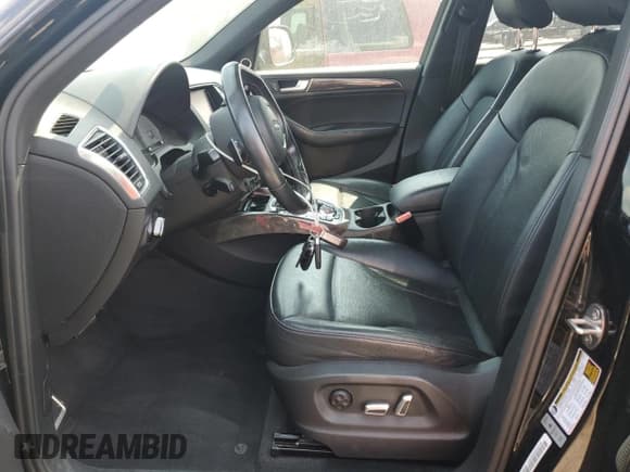 ✅ 2016 Audi SQ5 Premium Plus • VIN: WA1CCAFP8GA094223 • Лот: 65215553. Опубликован ранее на Copart с пробегом 61 575 миль. Бесплатный доступ к архиву аукционных продаж из США и подробный отчёт об истории автомобиля на DreamBid. Изображение 7.