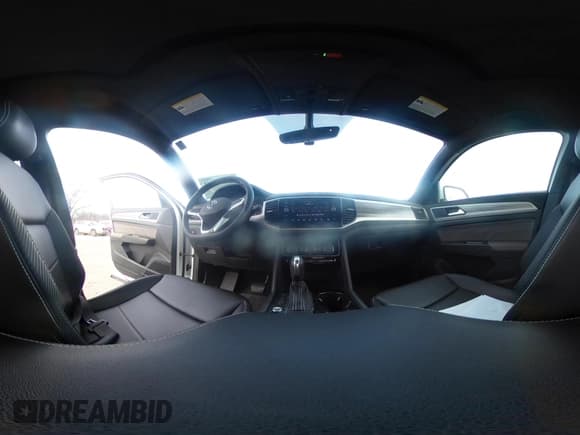 ✅ 2022 Volkswagen Atlas SE • VIN: 1V2JE2CA5NC220468 • Lot: 40873030. Wystawiony na IAAI z przebiegiem 78 867 mil. Bezpłatny archiwum sprzedaży aukcyjnych z USA i szczegółowy raport historii pojazdu na DreamBid. Zdjęcie 19.