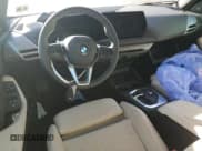 ✅ 2025 BMW 2 Series 228i xDrive • VIN: WBA23GG07S7T02245 • Lot: 85706505. Wystawiony na Copart z przebiegiem Nie podano. Bezpłatny archiwum sprzedaży aukcyjnych z USA i szczegółowy raport historii pojazdu na DreamBid. Zdjęcie 8.