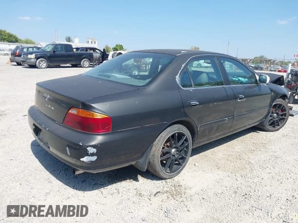 ✅ 1999 Acura TL • VIN: 19UUA5643XA024353 • Лот: 43256222. Опубликован ранее на IAAI с пробегом 269 128 миль. Бесплатный доступ к архиву аукционных продаж из США и подробный отчёт об истории автомобиля на DreamBid. Изображение 4.
