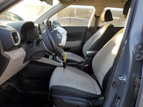 ✅ 2021 Hyundai Venue SEL • VIN: KMHRC8A37MU072622 • Lot: 41916565. Listed on Copart with 42,024 mi. Free auction sales archive from the USA and detailed vehicle history report at DreamBid. Image 7.