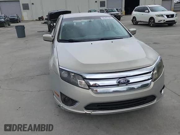 ✅ 2010 Ford Fusion SEL • VIN: 3FAHP0JA3AR252628 • Lot: 85497305. Wystawiony na Copart z przebiegiem 262 209 mil. Bezpłatny archiwum sprzedaży aukcyjnych z USA i szczegółowy raport historii pojazdu na DreamBid. Zdjęcie 14.