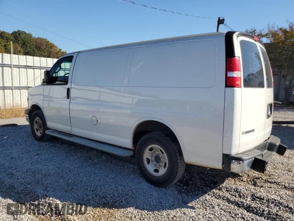 ✅ 2020 Chevrolet Express Cargo • VIN: 1GCWGAFG7L1227605 • Лот: 91030875. Опубликован ранее на Copart с пробегом 212 674 миль. Бесплатный доступ к архиву аукционных продаж из США и подробный отчёт об истории автомобиля на DreamBid. Изображение 2.