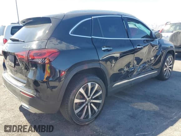 ✅ 2021 Mercedes-Benz GLA 250 • VIN: W1N4N4HB4MJ140710 • Lot: 80169505. Wystawiony na Copart z przebiegiem 33 850 mil. Bezpłatny archiwum sprzedaży aukcyjnych z USA i szczegółowy raport historii pojazdu na DreamBid. Zdjęcie 3.