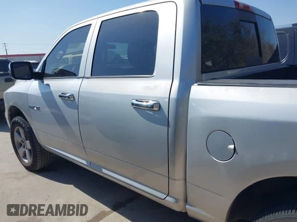 ✅ 2009 Dodge 1500 TRX • VIN: 1D3HB13P49S780590 • Lot: 41803108. Wystawiony na IAAI z przebiegiem 192 183 mil. Bezpłatny archiwum sprzedaży aukcyjnych z USA i szczegółowy raport historii pojazdu na DreamBid. Zdjęcie 14.