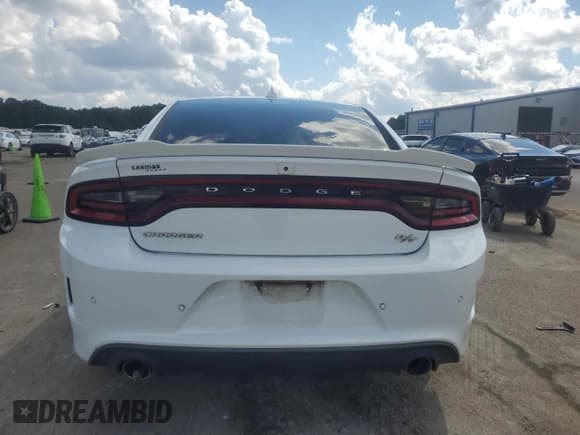 ✅ 2022 Dodge Charger R/T • VIN: 2C3CDXCT1NH172447 • Lot: 85591935. Listed on Copart with 82,833 mi. Free auction sales archive from the USA and detailed vehicle history report at DreamBid. Image 6.