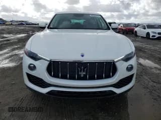 ✅ 2017 Maserati Levante • VIN: ZN661XUAXHX250088 • Лот: 40583294. Опубликован ранее на Copart с пробегом 26 317 миль. Бесплатный доступ к архиву аукционных продаж из США и подробный отчёт об истории автомобиля на DreamBid. Изображение 5.
