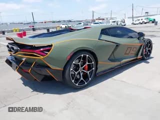✅ 2024 Lamborghini Revuelto • VIN: ZHWUC1ZM9RLA00251 • Lot: 42165680. Wystawiony na IAAI z przebiegiem 788 mil. Bezpłatny archiwum sprzedaży aukcyjnych z USA i szczegółowy raport historii pojazdu na DreamBid. Zdjęcie 4.