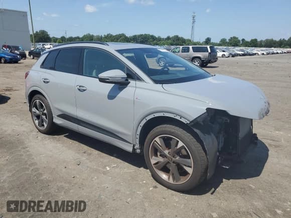 ✅ 2023 Audi Q4 e-tron Premium Plus • VIN: WA1L2BFZ8PP000574 • Лот: 63063235. Опубликован ранее на Copart с пробегом 23 342 миль. Бесплатный доступ к архиву аукционных продаж из США и подробный отчёт об истории автомобиля на DreamBid. Изображение 4.