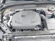 ✅ 2021 Volvo XC60 Momentum • VIN: YV4102DK4M1818887 • Lot: 42246132. Wystawiony na IAAI z przebiegiem 58 418 mil. Bezpłatny archiwum sprzedaży aukcyjnych z USA i szczegółowy raport historii pojazdu na DreamBid. Zdjęcie 10.