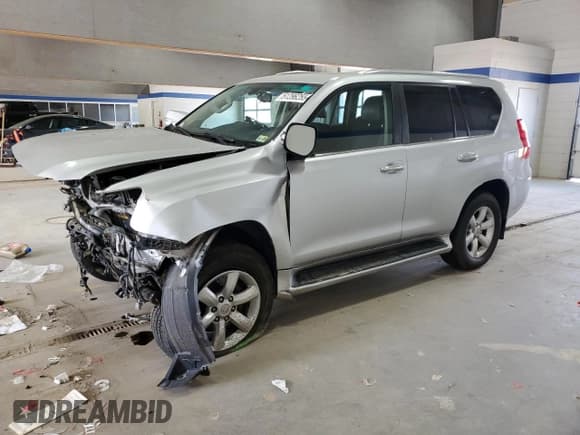 ✅ 2011 Lexus GX 460 • VIN: JTJBM7FX5B5033220 • Лот: 51296255. Опубликован ранее на Copart с пробегом 172 857 миль. Бесплатный доступ к архиву аукционных продаж из США и подробный отчёт об истории автомобиля на DreamBid. Изображение 1.