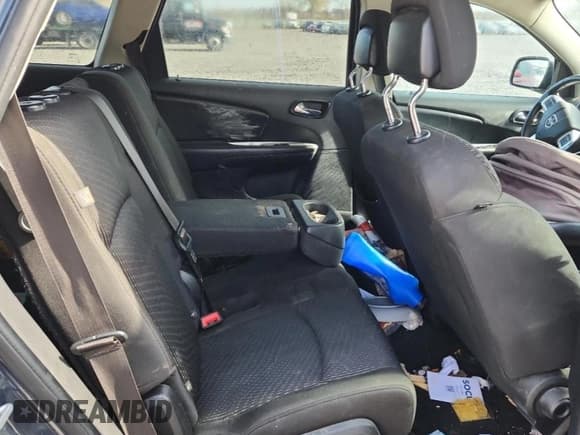 ✅ 2017 Dodge Journey Crossroad Plus • VIN: 3C4PDCGB5HT581778 • Lot: 92631995. Listed on Copart with 136,800 mi. Free auction sales archive from the USA and detailed vehicle history report at DreamBid. Image 11.