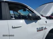 ✅ 2018 Ram 2500 Big Horn • VIN: 3C6UR5DL7JG290136 • Lot: 41823442. Wystawiony na IAAI z przebiegiem 106 167 mil. Bezpłatny archiwum sprzedaży aukcyjnych z USA i szczegółowy raport historii pojazdu na DreamBid. Zdjęcie 17.