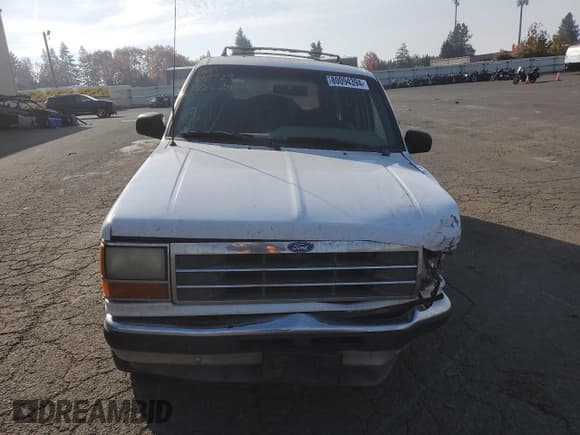 ✅ 1994 Ford Explorer Eddie Bauer • VIN: 1FMDU34X4RUE80513 • Lot: 80094394. Listed on Copart with 293,609 mi. Free auction sales archive from the USA and detailed vehicle history report at DreamBid. Image 5.
