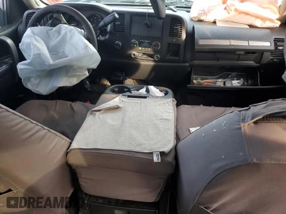 ✅ 2010 GMC Sierra 2500HD SLE • VIN: 1GT4K0B61AF117985 • Lot: 85198154. Wystawiony na Copart z przebiegiem Nie podano. Bezpłatny archiwum sprzedaży aukcyjnych z USA i szczegółowy raport historii pojazdu na DreamBid. Zdjęcie 8.