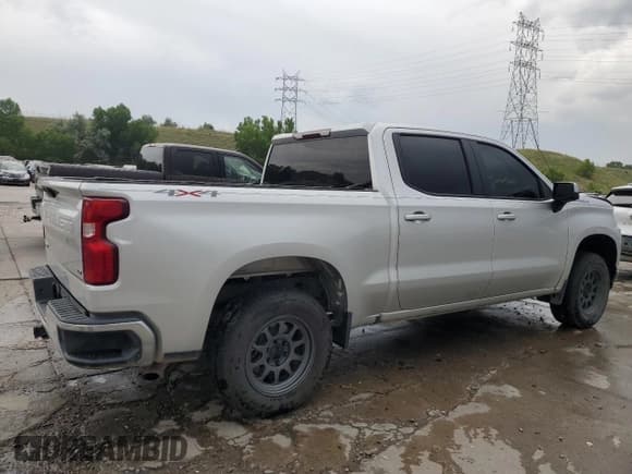 ✅ 2019 Chevrolet Silverado 1500 LT • VIN: 3GCPYDEK5KG191597 • Lot: 62131945. Wystawiony na Copart z przebiegiem 100 787 mil. Bezpłatny archiwum sprzedaży aukcyjnych z USA i szczegółowy raport historii pojazdu na DreamBid. Zdjęcie 3.
