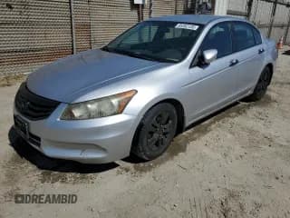 ✅ 2012 Honda Accord LX Premium • VIN: 1HGCP2F46CA052392 • Lot: 66382135. Wystawiony na Copart z przebiegiem 223 305 mil. Bezpłatny archiwum sprzedaży aukcyjnych z USA i szczegółowy raport historii pojazdu na DreamBid. Zdjęcie 1.