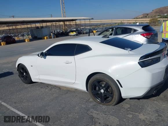 2016 Chevrolet Camaro 1LT с VIN 1G1FB1RS2G0140763, выставлен на аукционе IAAI как лот 42979806 с пробегом 126 281 миль миль и . История ставок и продаж доступна на DreamBid. Изображение 15.