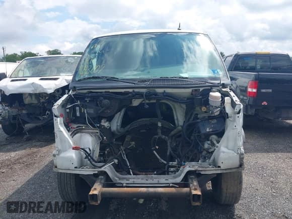 ✅ 2015 Chevrolet Express Cargo • VIN: 1GCWGFCF0F1153683 • Lot: 42143802. Listed on IAAI with Not provided. Free auction sales archive from the USA and detailed vehicle history report at DreamBid. Image 12.